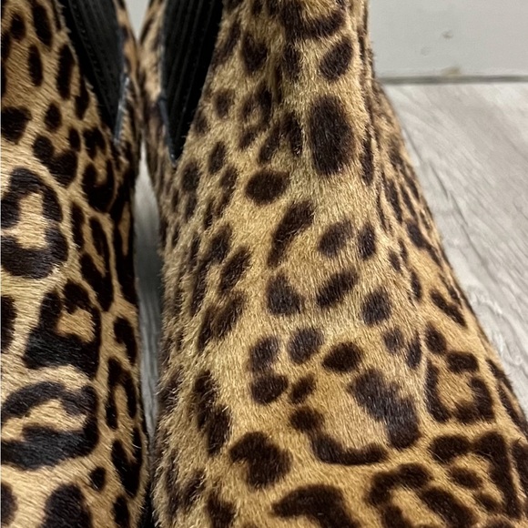 J Crew Leopard Calf Hair Ankle Booties With 2” Heel Sz 5 Worn Once - Picture 7 of 9